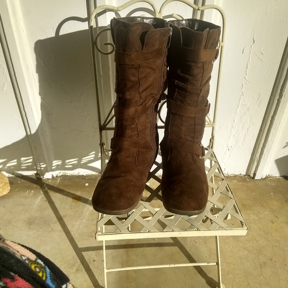 Max Collection Boots - Picture 2 of 4